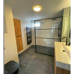 Nieuw , complete badkamer n°251223